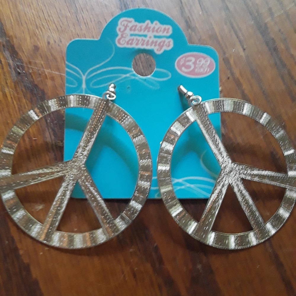 Fashion p sign earings new